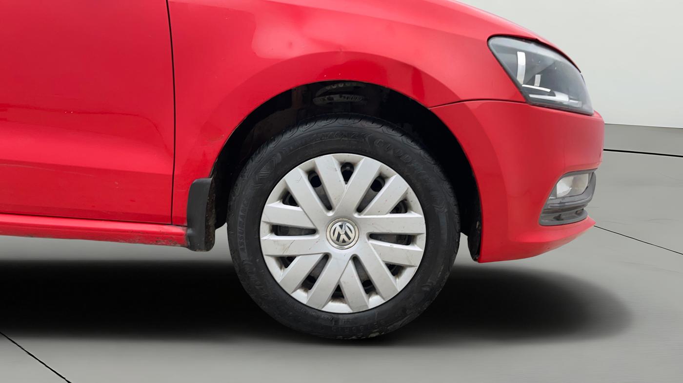 2016 Volkswagen Polo COMFORTLINE 1.2L, Petrol, Manual, 62,351 km, Right Front Wheel