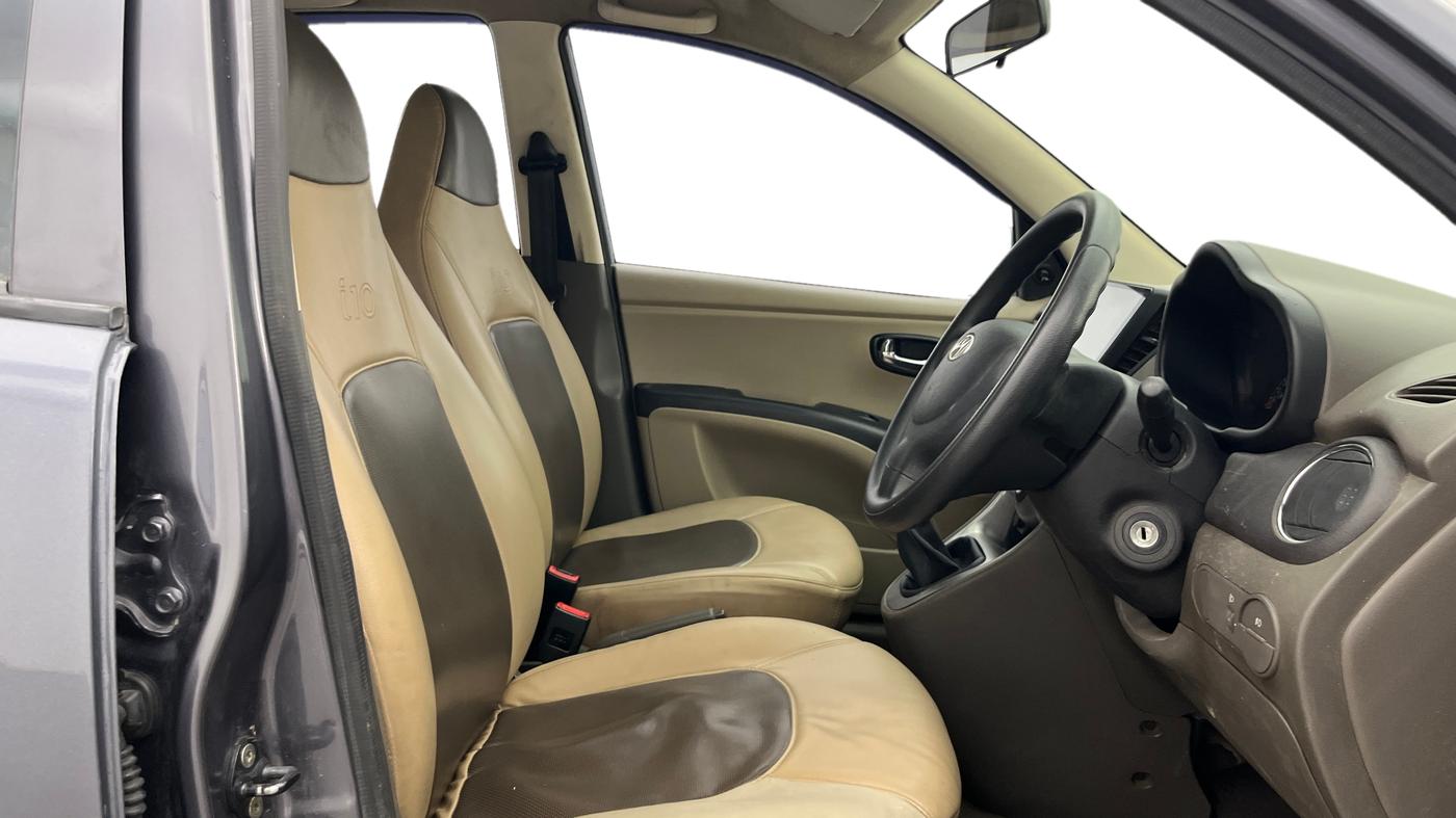 2014 Hyundai i10 SPORTZ 1.1, Petrol, Manual, 74,817 km, Right Side Front Door Cabin