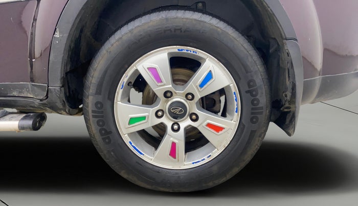 2015 Mahindra XUV500 W8, Diesel, Manual, 1,16,382 km, Left Rear Wheel