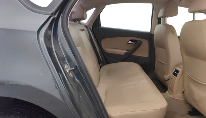 2015 Volkswagen Vento HIGHLINE 1.5 AT, Diesel, Automatic, 1,43,813 km, Right Side Rear Door Cabin