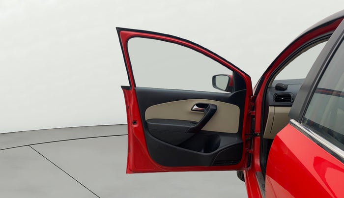 2014 Volkswagen Polo COMFORTLINE 1.2L, Petrol, Manual, 77,024 km, LHS Front Door