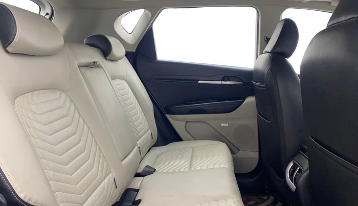 2020 KIA SONET HTX PLUS 1.0 IMT, Petrol, Manual, 54,563 km, Right Side Rear Door Cabin