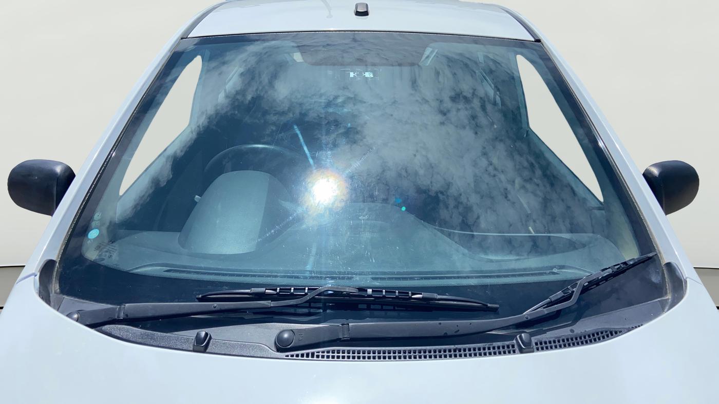 2018 Hyundai Eon ERA +, Petrol, Manual, 61,857 km, Front Windshield