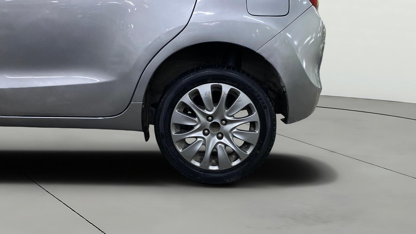 2017 Maruti Baleno ALPHA PETROL 1.2, Petrol, Manual, 68,794 km, Left Rear Wheel
