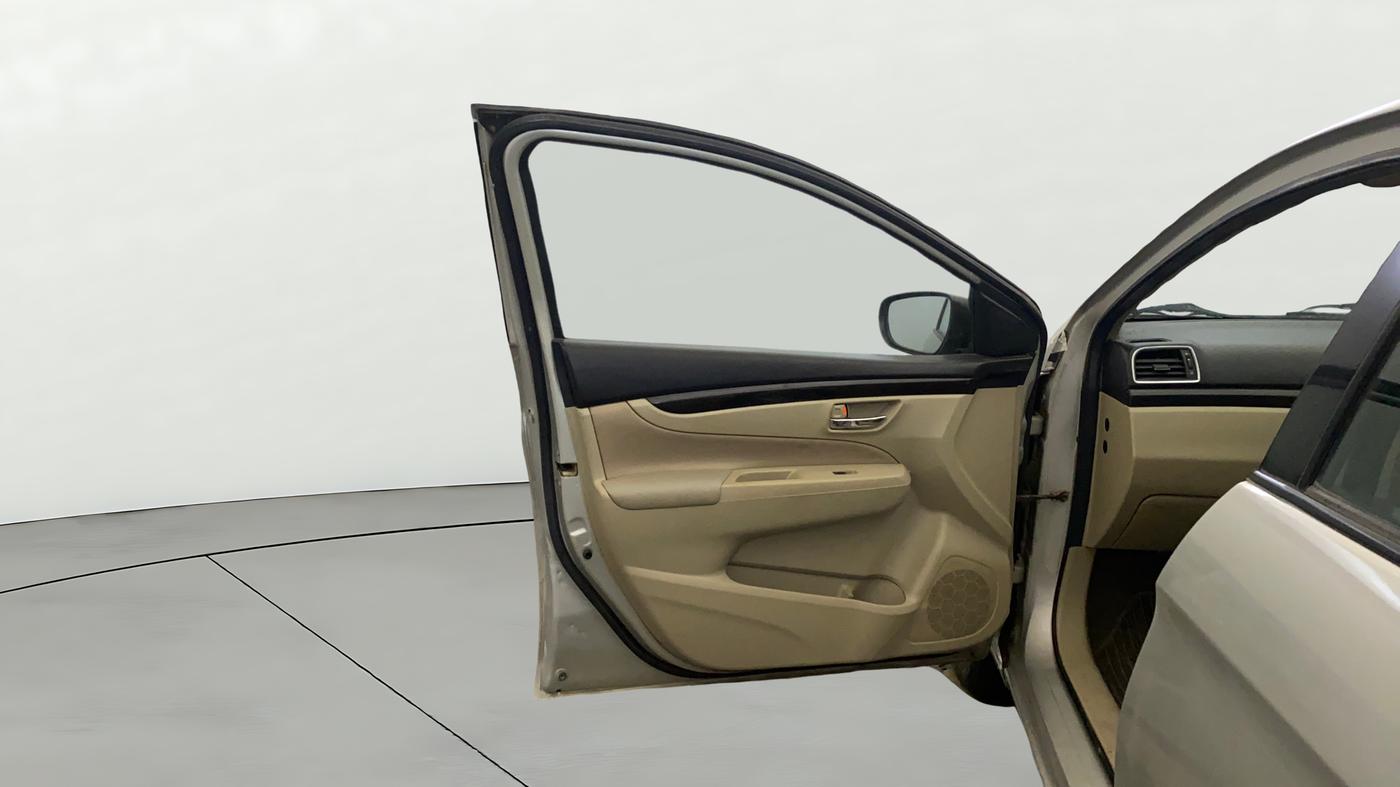 2018 Maruti Ciaz DELTA 1.4 MT PETROL, CNG, Manual, 72,427 km, LHS Front Door