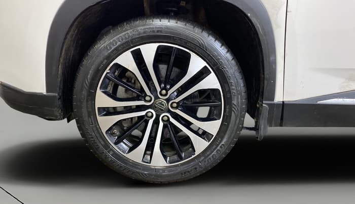 2023 MG HECTOR PLUS SHARP PRO 1.5 TURBO MT 7 STR, Petrol, Manual, 19,985 km, Left Front Wheel