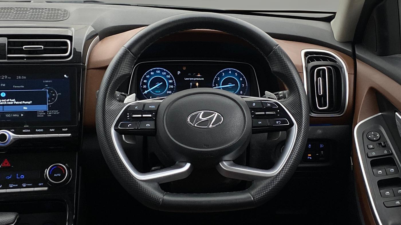 2022 Hyundai ALCAZAR 2.0 SIGNATURE (O) AT 6STR, Petrol, Automatic, 76,386 km, Steering Wheel Close Up