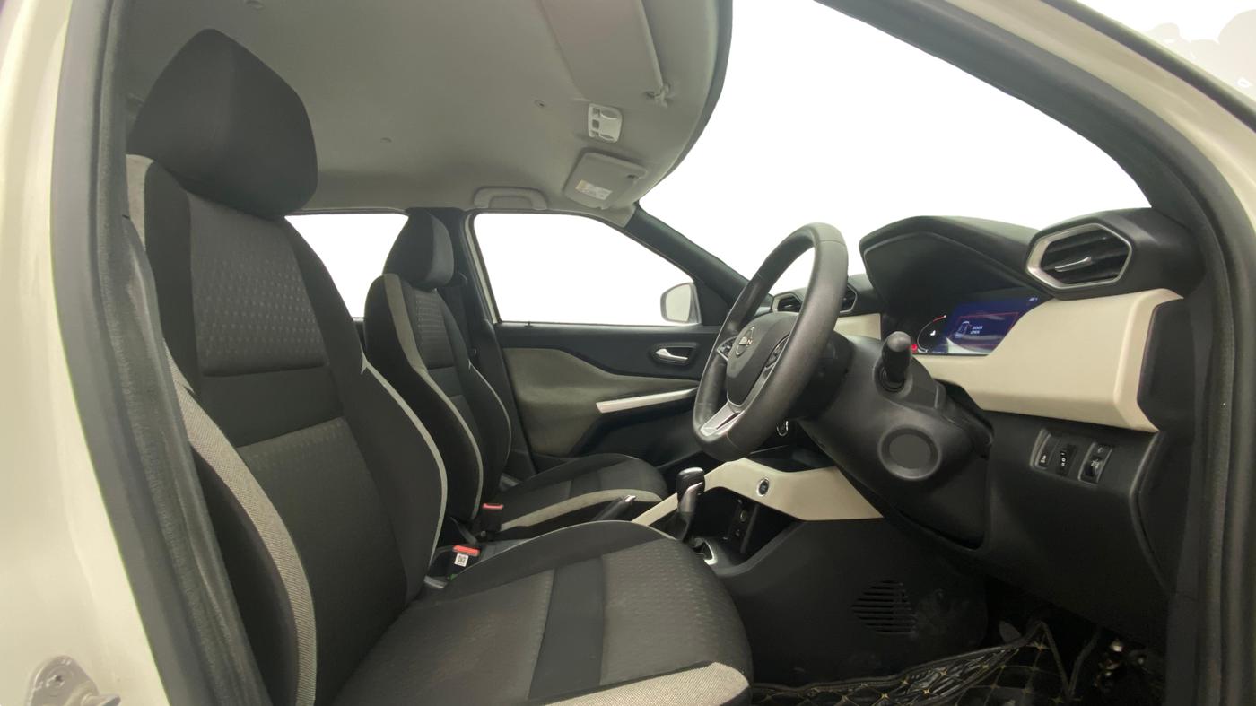 2021 Nissan MAGNITE XV TURBO CVT DUAL TONE, Petrol, Automatic, 72,369 km, Right Side Front Door Cabin