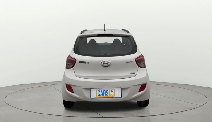 2016 Hyundai Grand i10 Sports plus 1.2, Petrol, Manual, 69,094 km, Back/Rear