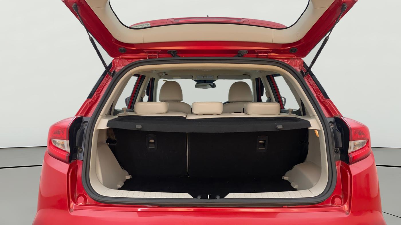 2019 Mahindra XUV300 W8 (O) 1.5 DIESEL, Diesel, Manual, 39,068 km, Boot Open Zoomed View