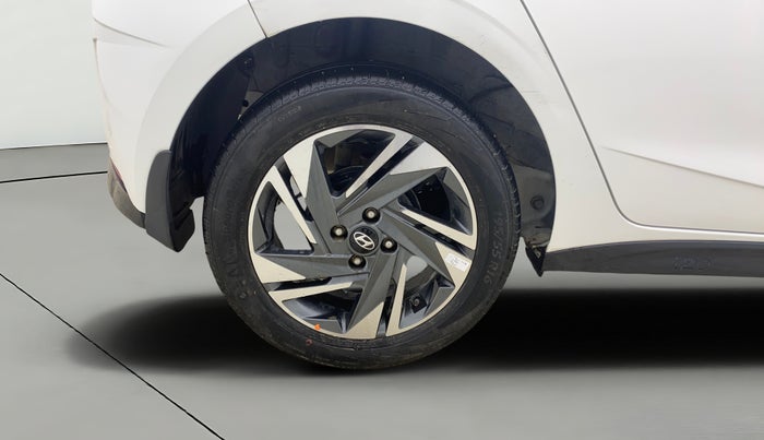 2022 Hyundai NEW I20 ASTA (O) 1.2 AT, Petrol, Automatic, 11,797 km, Right Rear Wheel