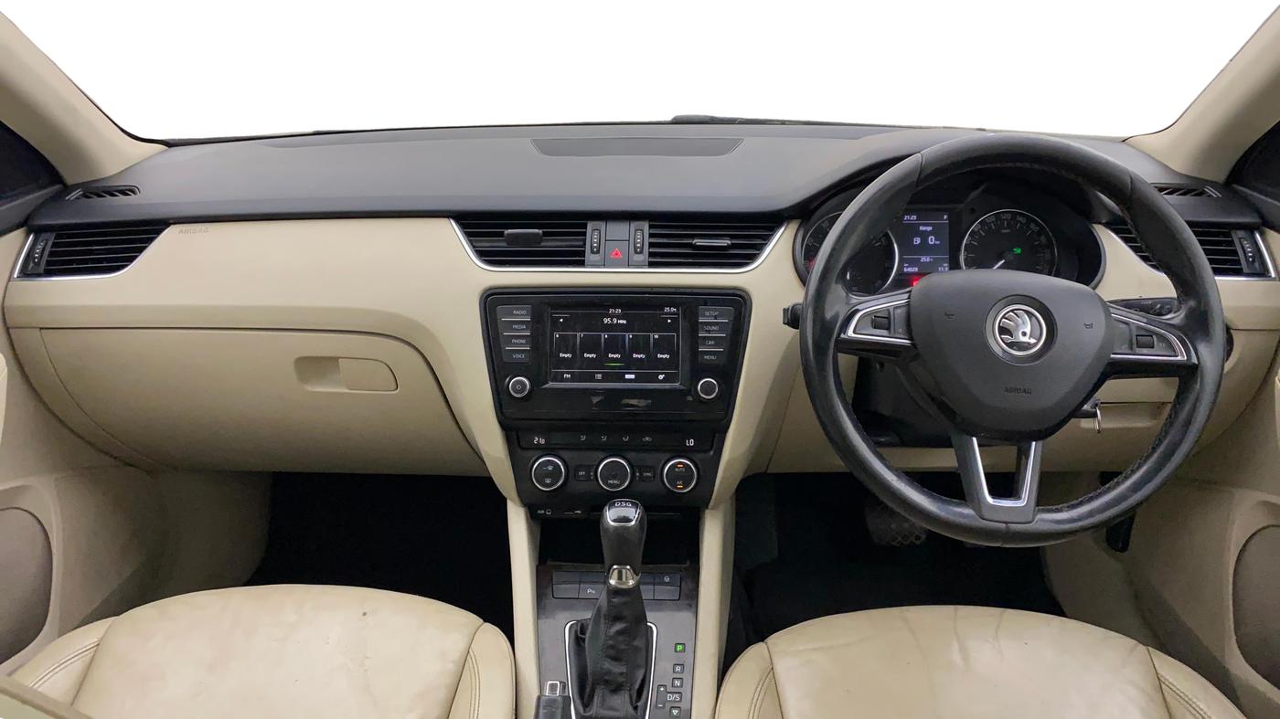 2017 Skoda Octavia AMBITION PLUS AT 1.8 TSI, Petrol, Automatic, 64,017 km, Dashboard