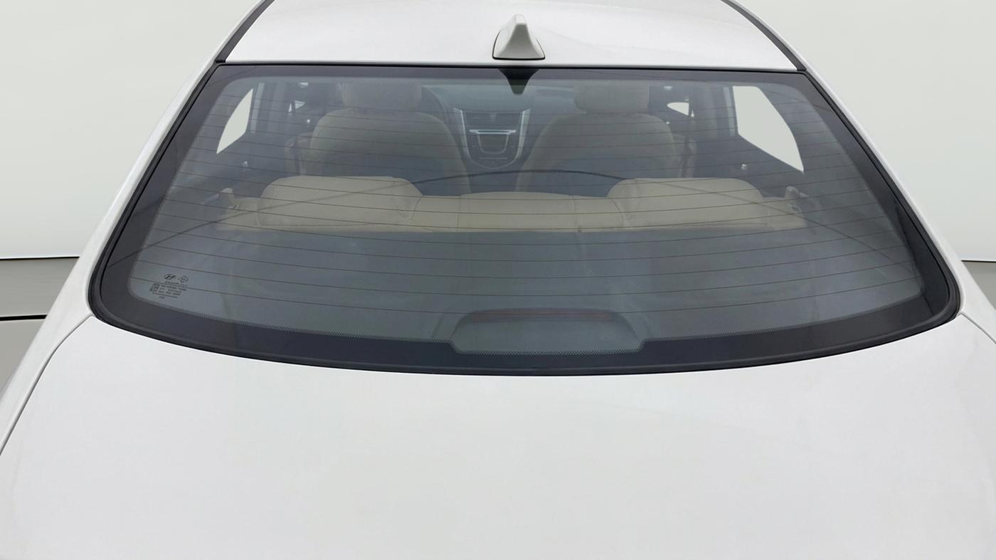 2017 Hyundai Verna 1.6 VTVT SX, Petrol, Manual, 82,518 km, Rear Windshield