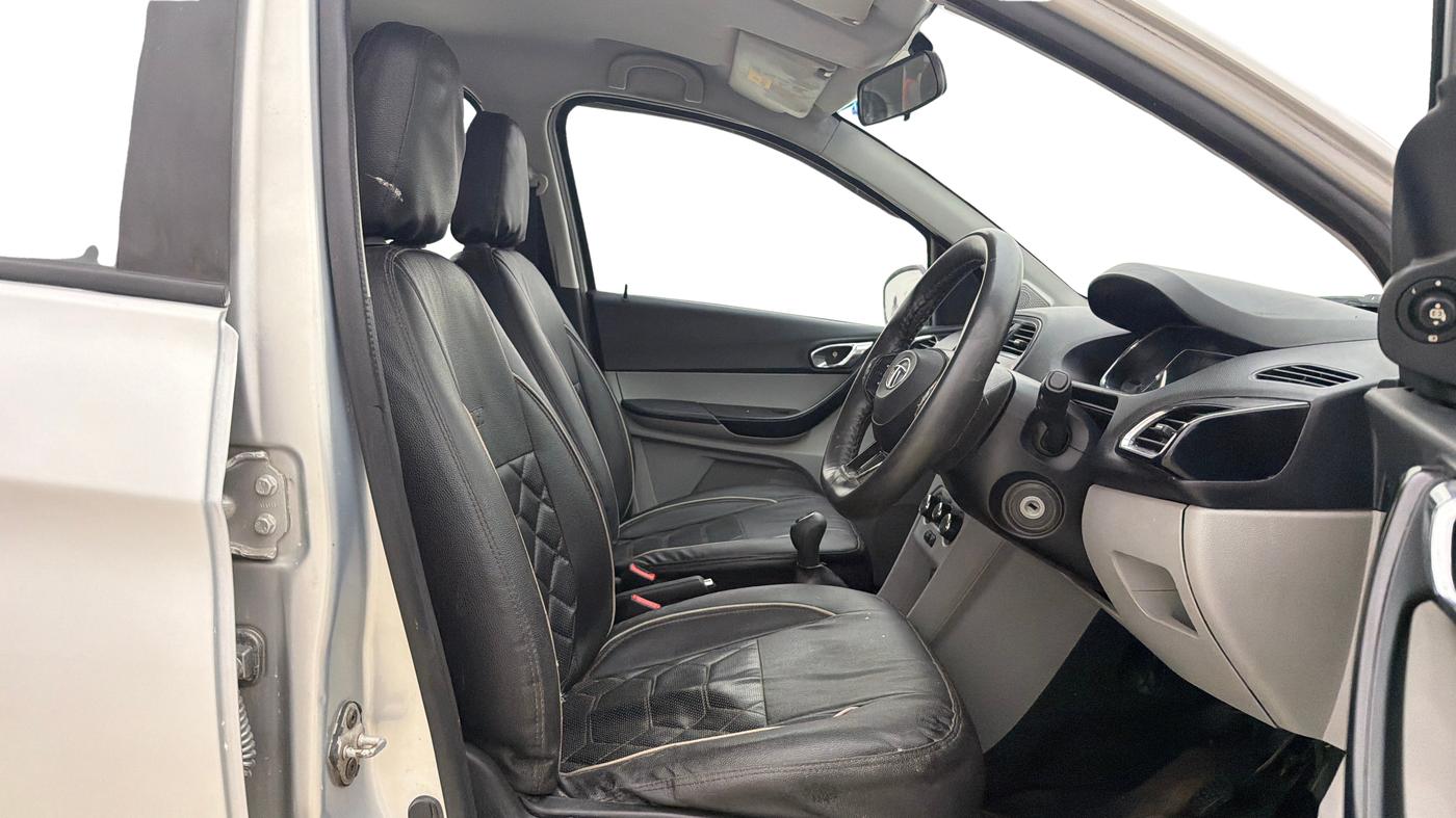 2020 Tata Tiago XZ PETROL, CNG, Manual, 63,745 km, Right Side Front Door Cabin