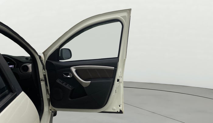 2020 Renault Duster RXZ 1.5 PETROL MT, Petrol, Manual, 24,555 km, RHS Front Door