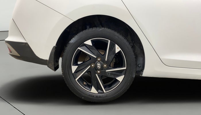 2022 Hyundai Verna SX (O)1.5 MPi, Petrol, Manual, 41,963 km, Right Rear Wheel