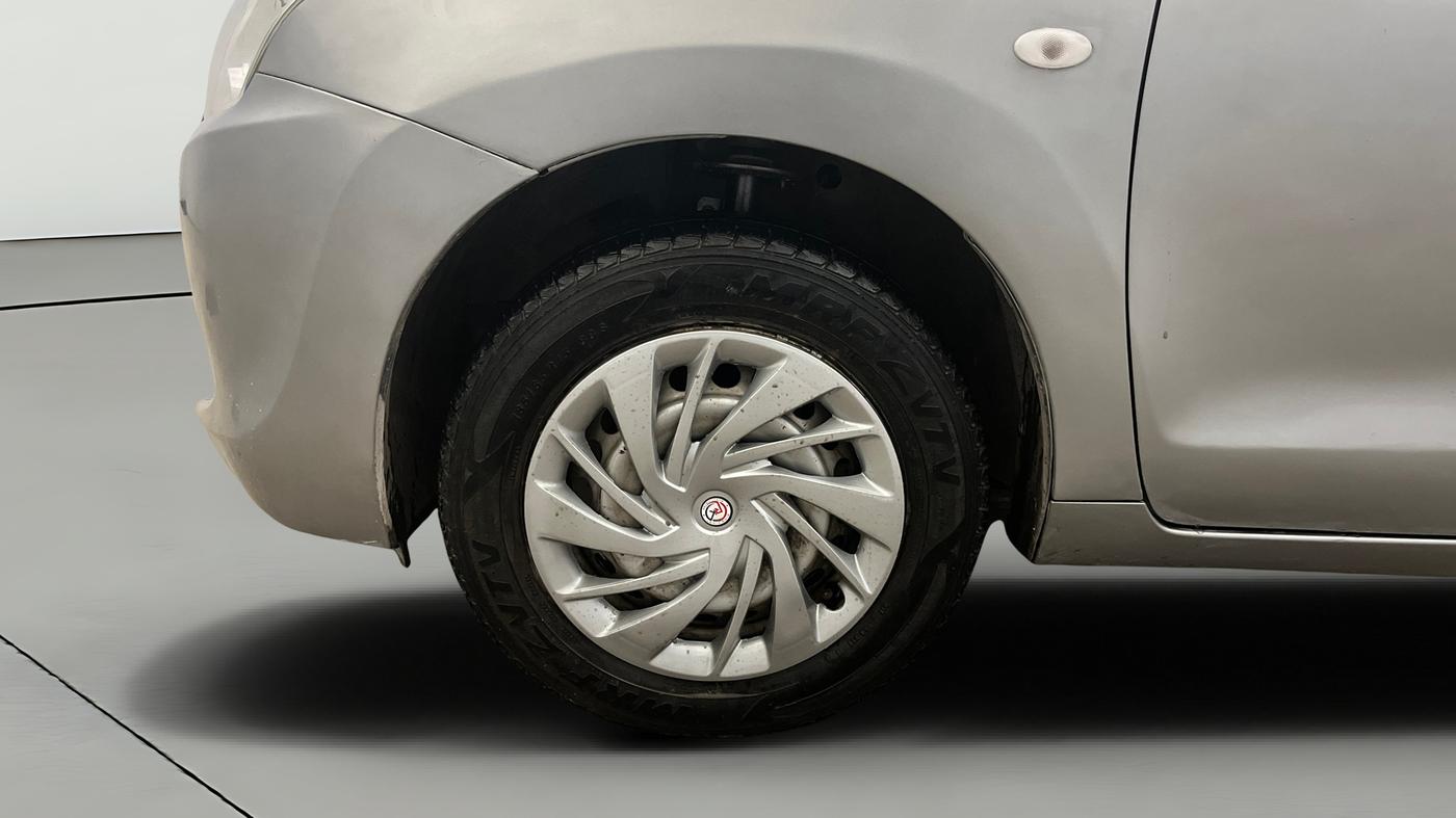 2016 Maruti Baleno SIGMA PETROL 1.2, Petrol, Manual, 40,075 km, Left Front Wheel