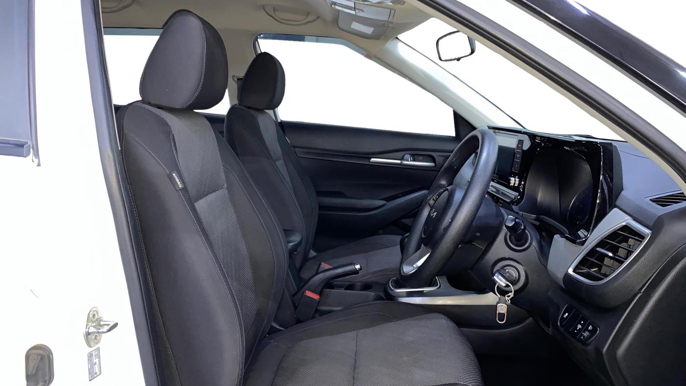 2022 KIA SELTOS HTK 1.5 PETROL, Petrol, Manual, 15,488 km, Right Side Front Door Cabin