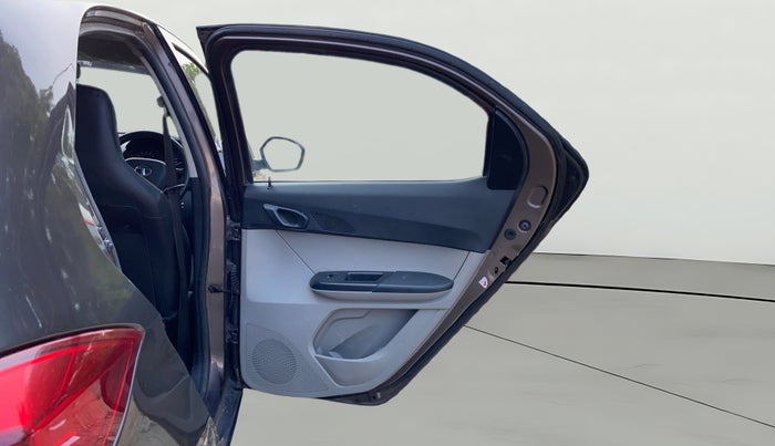 2017 Tata Tiago XT PETROL, Petrol, Manual, 1,36,388 km, RHS Rear Door