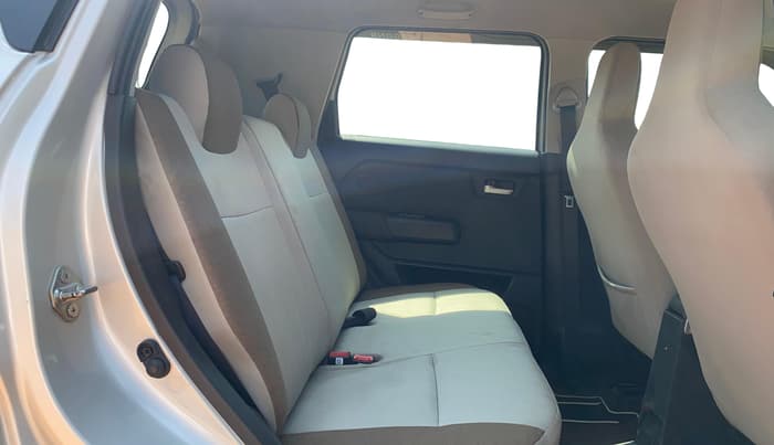 2020 Maruti New Wagon-R ZXI 1.2, Petrol, Manual, 88,891 km, Right Side Rear Door Cabin