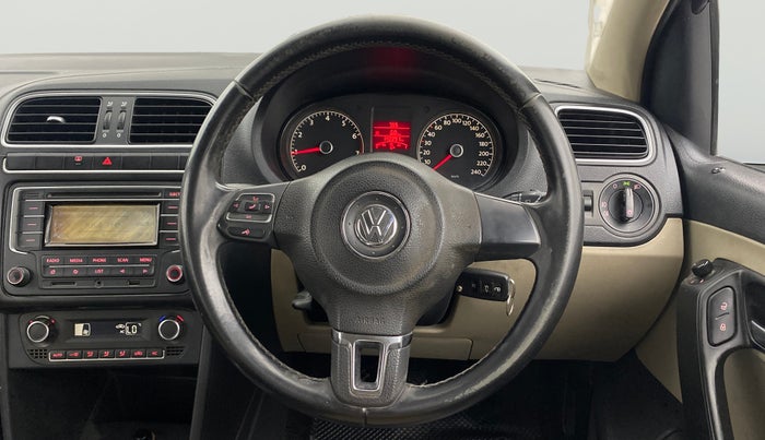 2013 Volkswagen Polo HIGHLINE1.2L, Petrol, Manual, 1,42,355 km, Steering Wheel Close Up