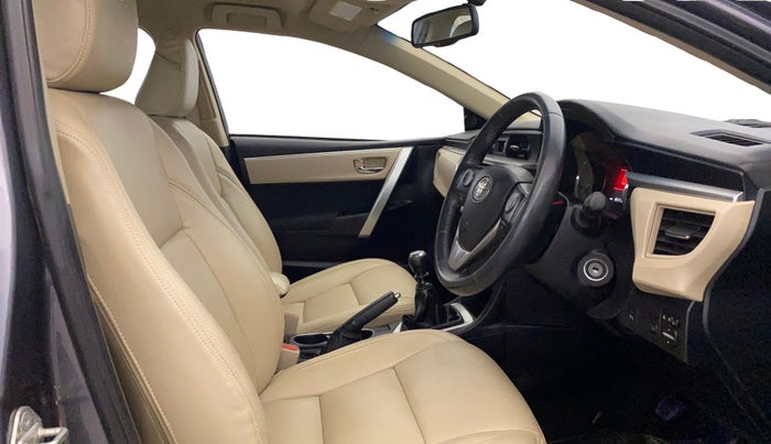 2016 Toyota Corolla Altis G PETROL, Petrol, Manual, 85,161 km, Right Side Front Door Cabin