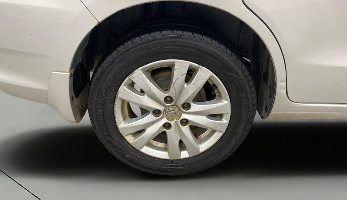 2017 Maruti Ertiga VXI, Petrol, Manual, 1,03,894 km, Right Rear Wheel