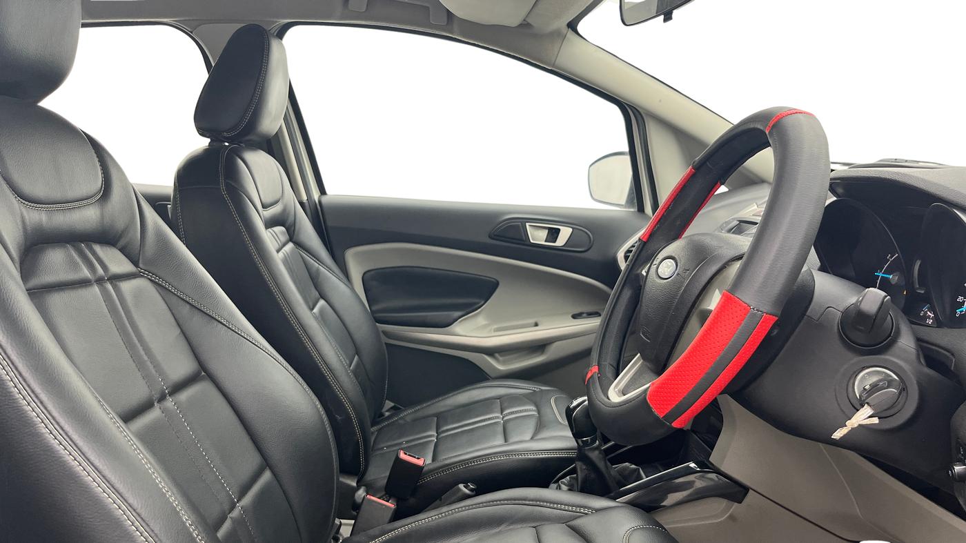 2016 Ford Ecosport TREND 1.5L PETROL, Petrol, Manual, 1,02,201 km, Right Side Front Door Cabin