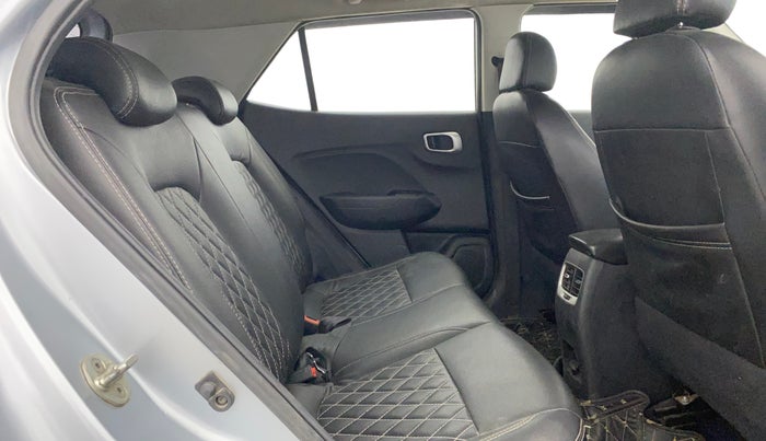 2020 Hyundai VENUE SX 1.0 TURBO, Petrol, Manual, 63,551 km, Right Side Rear Door Cabin