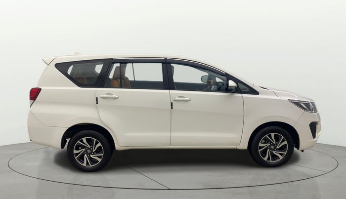 2022 Toyota Innova Crysta 2.7 GX AT 7 STR, Petrol, Automatic, 22,173 km, Right Side View