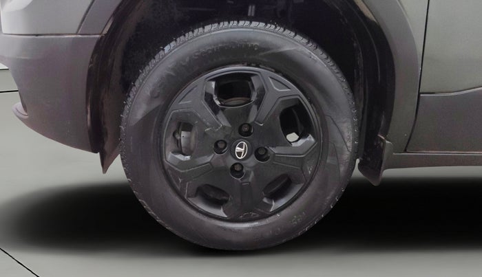 2022 Tata PUNCH  ACCOMPLISHED AMT CAMO EDITION, CNG, Automatic, 51,218 km, Left Front Wheel