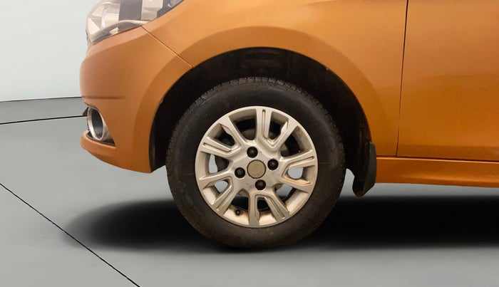 2017 Tata Tiago XZA PETROL, Petrol, Automatic, 67,674 km, Left Front Wheel