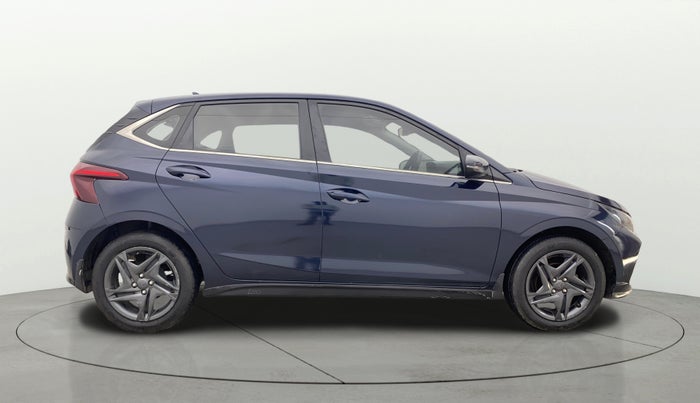 2022 Hyundai NEW I20 SPORTZ 1.2 MT, Petrol, Manual, 70,585 km, Right Side View