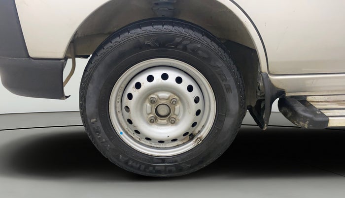 2022 Maruti Eeco 5 STR AC, Petrol, Manual, 18,768 km, Left Front Wheel