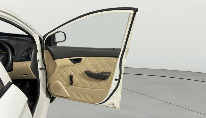 2013 Hyundai Eon D-LITE+, Petrol, Manual, 79,479 km, RHS Front Door