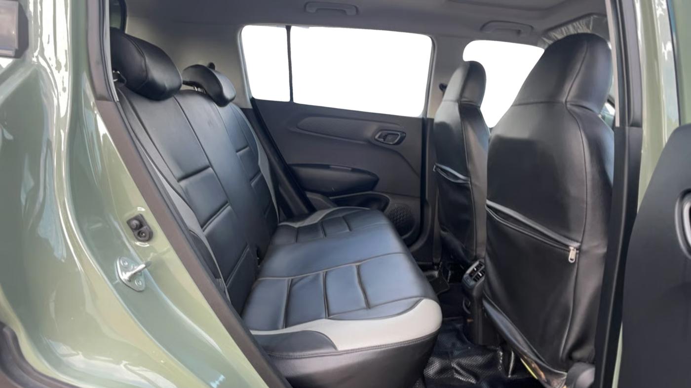 2023 Hyundai EXTER SX(O) 1.2 AMT, Petrol, Automatic, 10,621 km, Right Side Rear Door Cabin