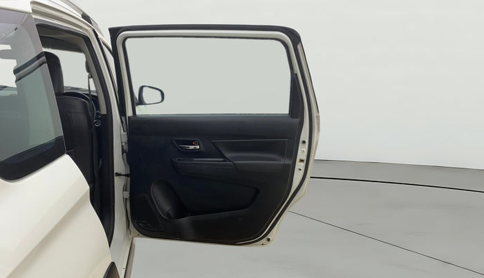 2022 Maruti XL6 ZETA AT, Petrol, Automatic, 23,299 km, RHS Rear Door