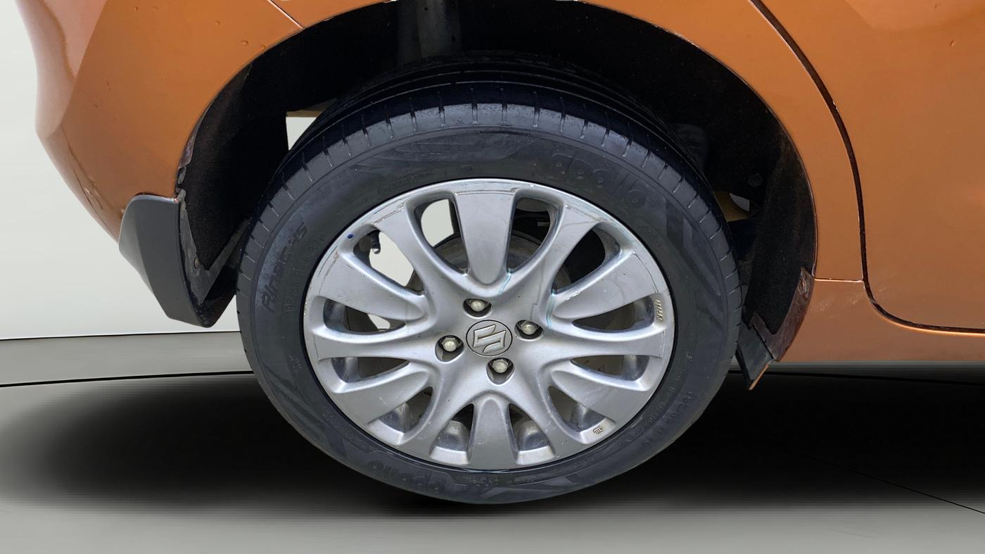 2017 Maruti Baleno ZETA PETROL 1.2, Petrol, Manual, 80,395 km, Right Rear Wheel