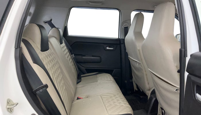 2021 Maruti New Wagon-R VXI (O) 1.0, Petrol, Manual, 26,091 km, Right Side Rear Door Cabin