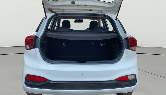2018 Hyundai Elite i20 SPORTZ 1.2, Petrol, Manual, 75,503 km, Boot Open Zoomed View