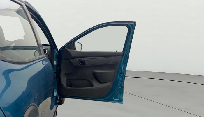 2022 Renault Kwid RXT 1.0, Petrol, Manual, 49,562 km, RHS Front Door