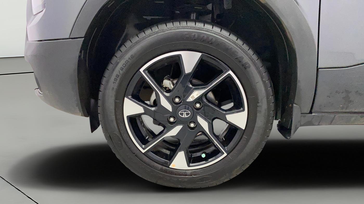 2023 Tata PUNCH CREATIVE  MT, Petrol, Manual, 15,658 km, Left Front Wheel