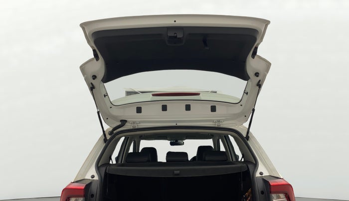 2022 Skoda KUSHAQ STYLE 1.5L TSI DSG, Petrol, Automatic, 27,752 km, Boot Door Open