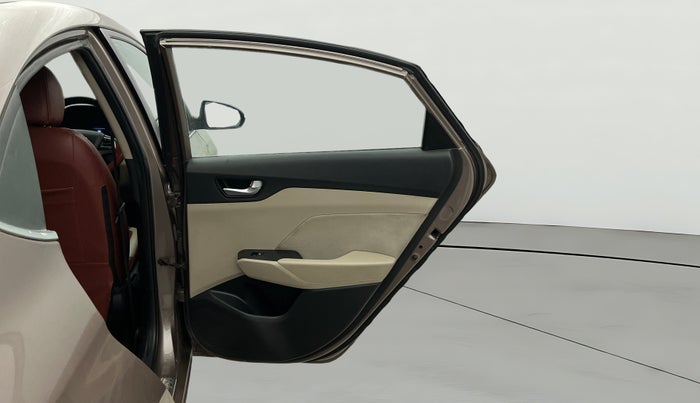 2019 Hyundai Verna 1.6 VTVT SX + AT, Petrol, Automatic, 48,992 km, RHS Rear Door