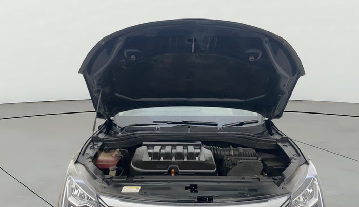 2022 Mahindra XUV700 AX 7 LUXURY P AT 7 STR, Petrol, Automatic, 76,554 km, Open Bonet