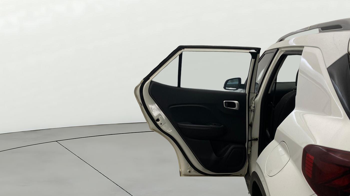 2019 Hyundai VENUE SX(O) 1.4 CRDI, Diesel, Manual, 1,18,278 km, LHS Rear Door
