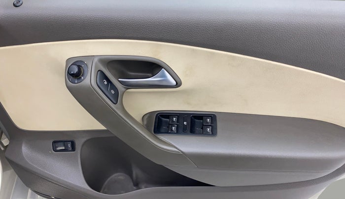 2014 Volkswagen Vento HIGHLINE DIESEL 1.6, Diesel, Manual, 12,300 km, Driver Side Door Panels Control