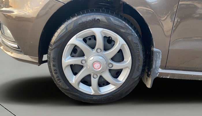 2016 Volkswagen Ameo TRENDLINE 1.2L, CNG, Manual, 1,38,957 km, Left Front Wheel