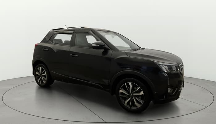 2019 Mahindra XUV300 W8 (O) 1.2 PETROL, Petrol, Manual, 54,222 km, Right Front Diagonal
