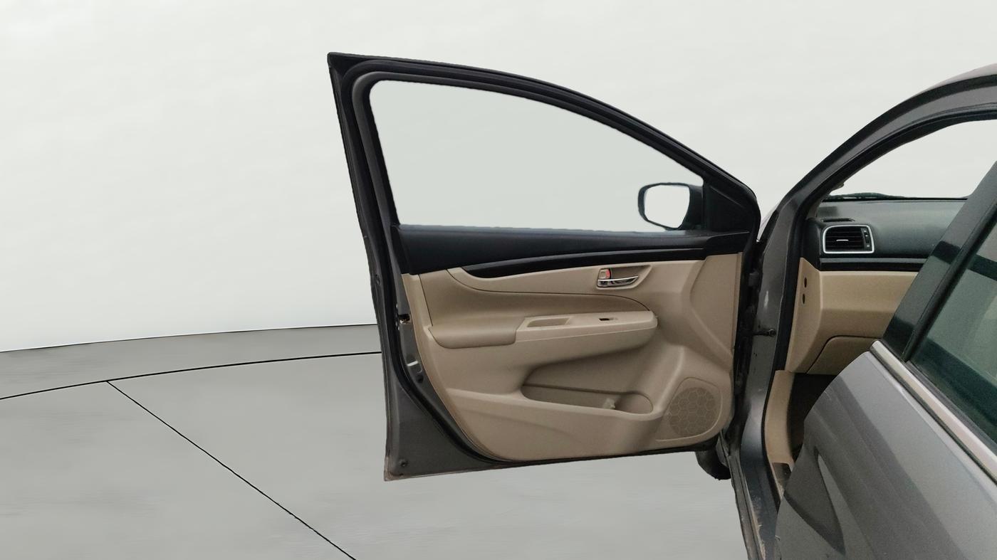 2016 Maruti Ciaz ZXI+, Petrol, Manual, 85,524 km, LHS Front Door